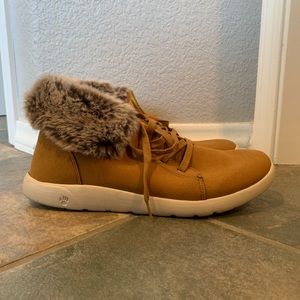 Bearpaw Frankie Bootie